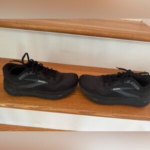 Brooks ghost max womens US 9